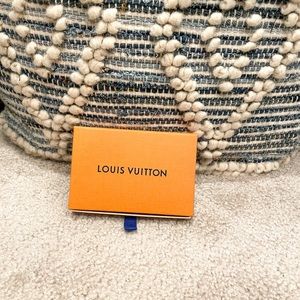 Box of Louis Vuitton Sample Perfume (10)